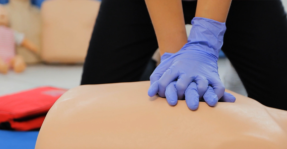 How to Position Your Hands for CPR How to Position Your Hands for CPR