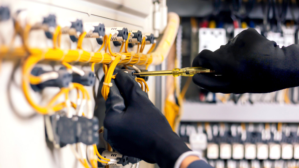 421-02 - Terminating and Connecting Wire in a Control Panel