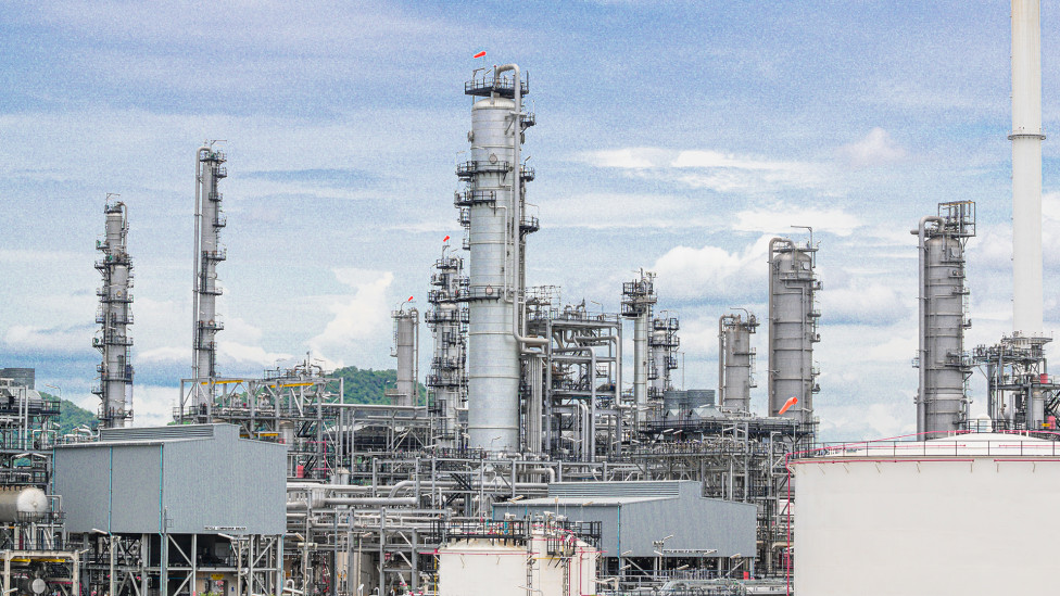 701-01 - Introduction to Petroleum Refining 701-01 - Introduction to Petroleum Refining