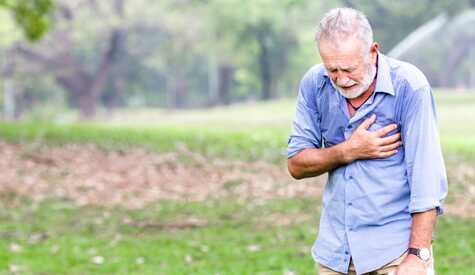 Sudden Cardiac Arrest vs. Heart Attack: What's the Difference? Sudden Cardiac Arrest vs. Heart Attack: What's the Difference?